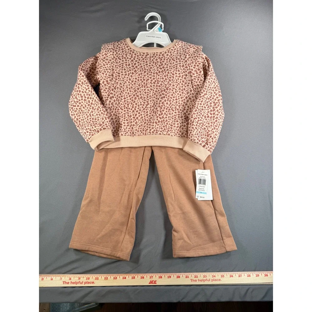 NWT Calvin Klein Jeans Leopard Print Sweatshirt and Pants 2-Piece Set Size 5